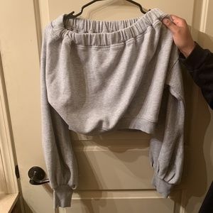 gray crop top